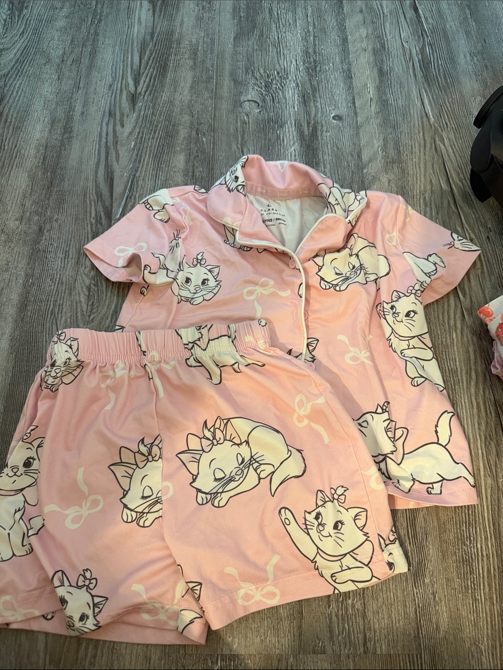 Pink Girls' Marie Print Pajama Set